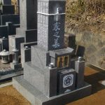 庵治石を再研磨して据え直したお墓のおまとめ工事、香川県宇多津町の寺院墓地にて。