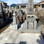 香川県三豊市の寺院墓地にて、古いお墓を整理して真壁小目の五輪塔を建立。