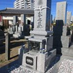 香川県宇多津町の町営墓地に庵治石中目の和型墓石が完成、改葬に伴うお墓の新規建立。